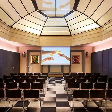 Sofitel Arc De Triomphe Szálloda Párizs