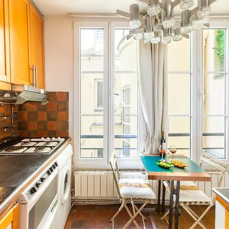 3p Baroque With Rooftop View דירה