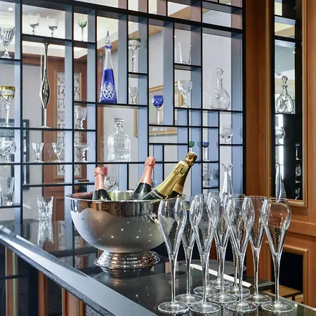 Hotell Maison Astor Paris, Curio Collection By Hilton