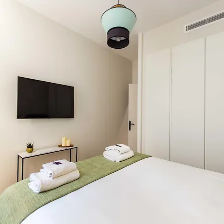 Authentic - 2br 6p - Quinze-vingts Apartman *