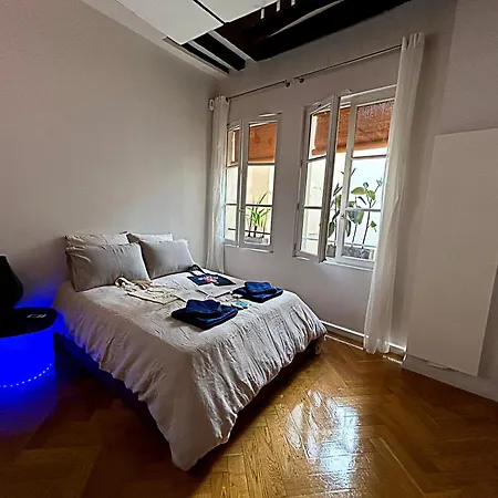 Fantastique Et Incroyable Le Marais Apartment