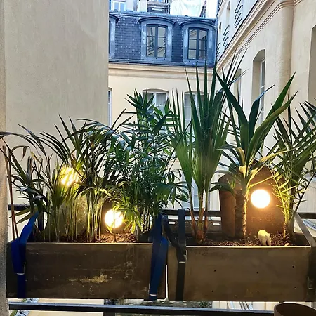 Fantastique Et Incroyable Le Marais * Paris
