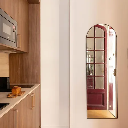 Apartment Exceptionnel Champ De Mars - 7 - 2p *