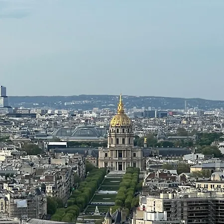 Privado Em Vista Torre Eiffel * Париж