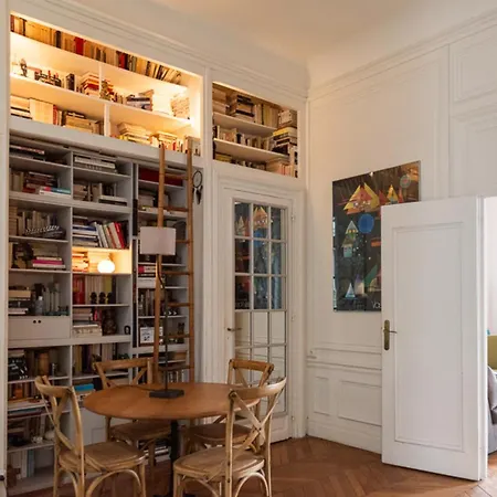Spacious Nest With Terrace Near Batignolles *