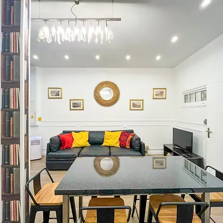 Urban Flat 101 - Maire Párizs