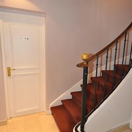 Hotel Perpetual Elysee Montaigne Paris