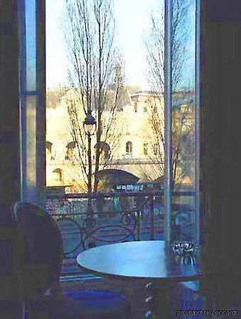 Du Quai Voltaire Paryż