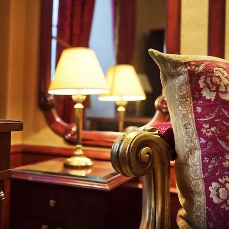 Hotel De Vendome Paris