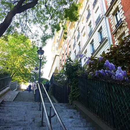 Bed & Breakfast Montmartre Romantic, - Parigi