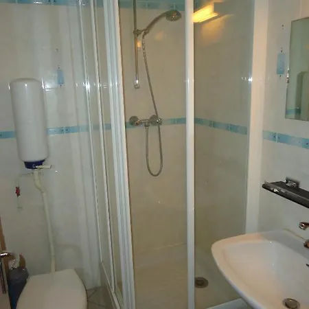 Des Belges Hotel 3*
