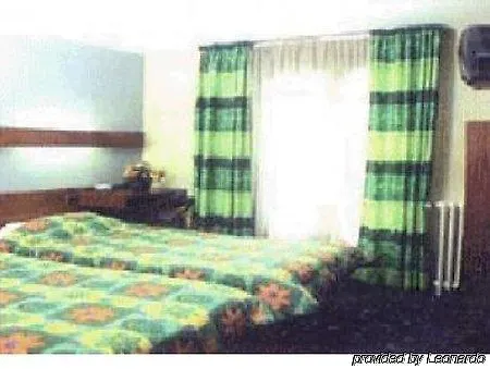 Отель Hipotel Pere-lachaise Republique 3*