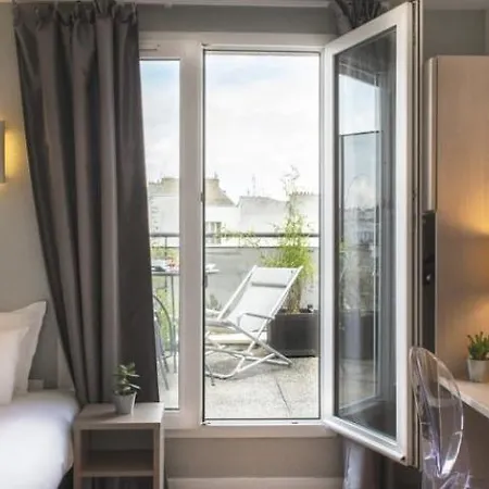 Classics Bastille Hotel