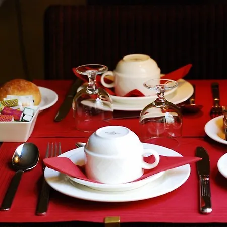 France Eiffel Hotell 3*
