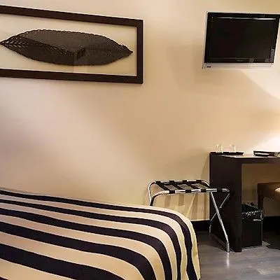 Arc Elysées Hotel 3*