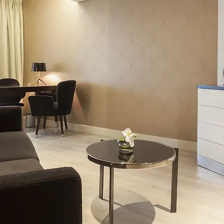 Ac Porte Maillot By Marriott Paris