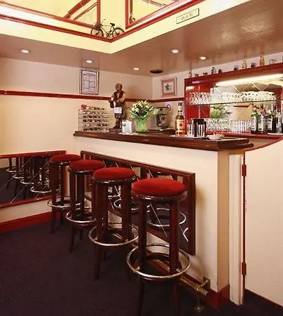 Hotel Du Pre Paris