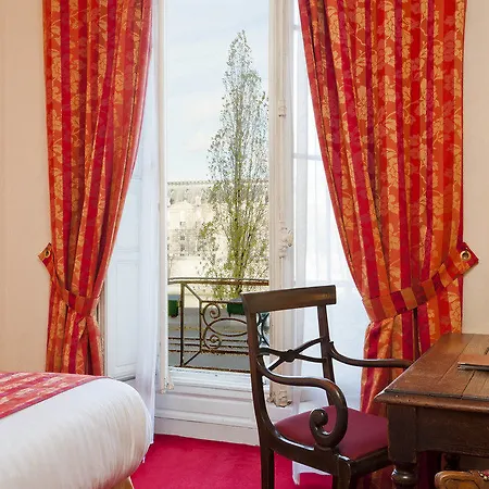 Du Quai Voltaire 3* Paryż