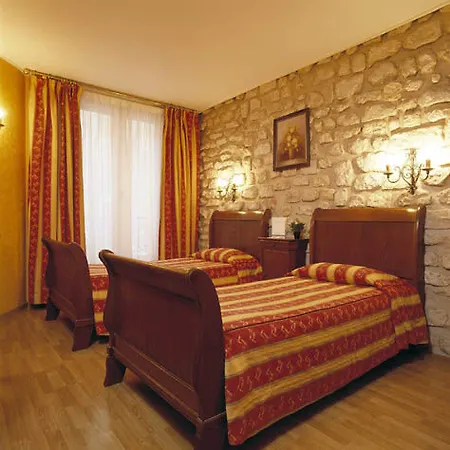 Hotel Sully Saint-Germain 3*