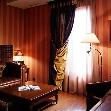 Hotell Pantheon 4*