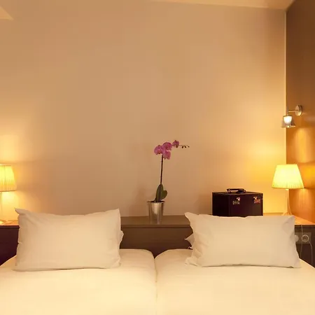 Le Colisee 3* Париж