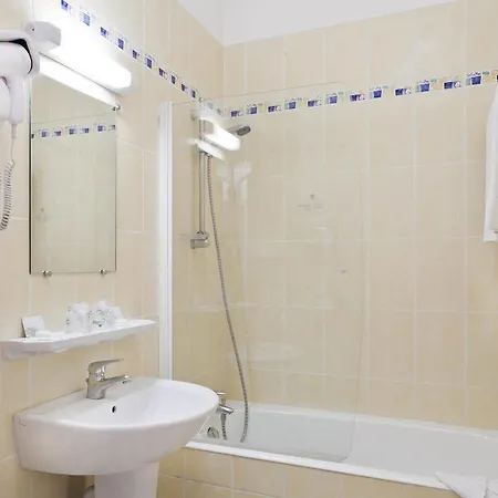 Du Quai Voltaire Hotel Paryż