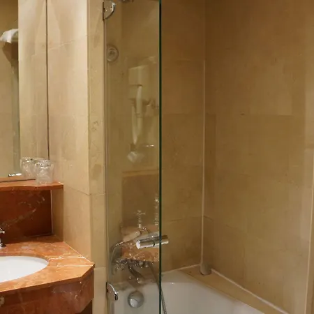 Le Relais Médicis Hotel 4*