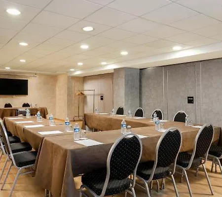 Hotel Chateaubriand 4*