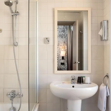 Des Nations Saint Germain 3* Parigi
