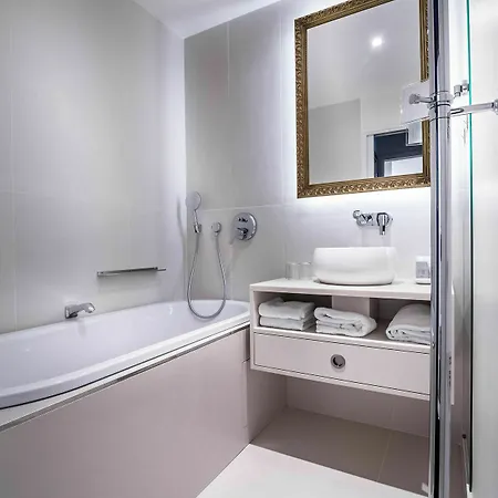 Relais Du Silence Des Tuileries Hotel París