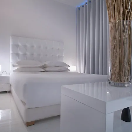 Aparthotel & Le Regent 4*