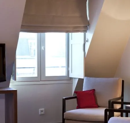Le Tourville Eiffel 4*