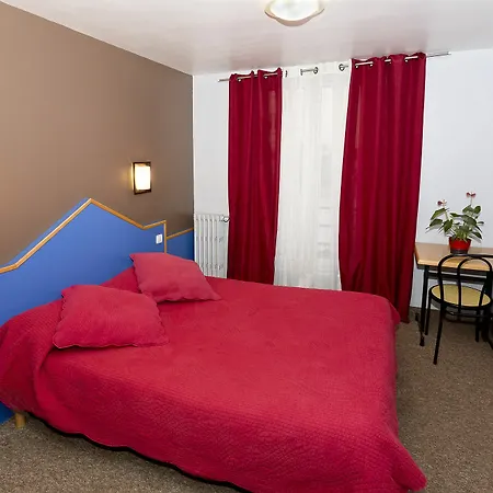 Отель Hipotel Pere-lachaise Republique 3*