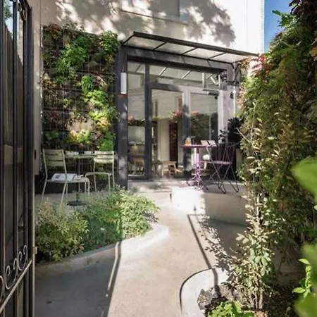 Les Jardins D' Alesia Монруж
