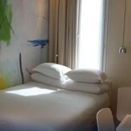 Отель Les Jardins D' Alesia 3*