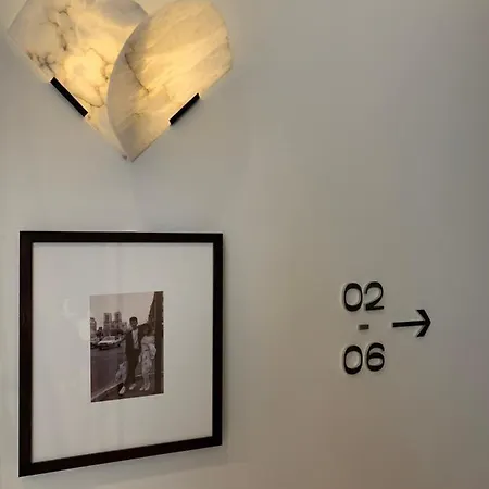 Wallace - Orso Hotel