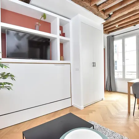 Authentic 1br-4p Republique - Le Marais * 파리