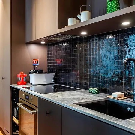 Bel Parisien De 70m2 - St Lazare Appartement *