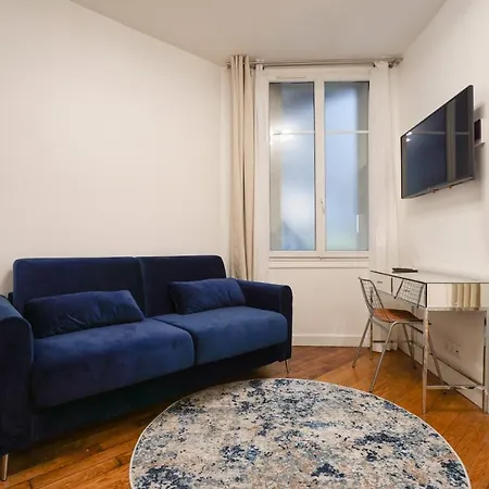 Large Flat At 2 Steps From The Eiffel Tower * Paris