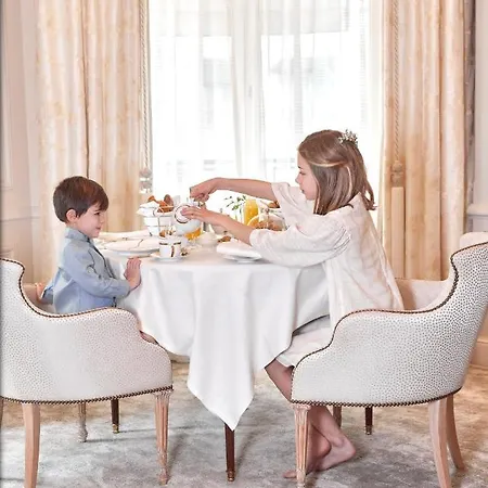 Hotel Four Seasons George V 5*