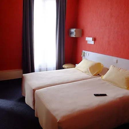 De Flore - Montmartre Hotel