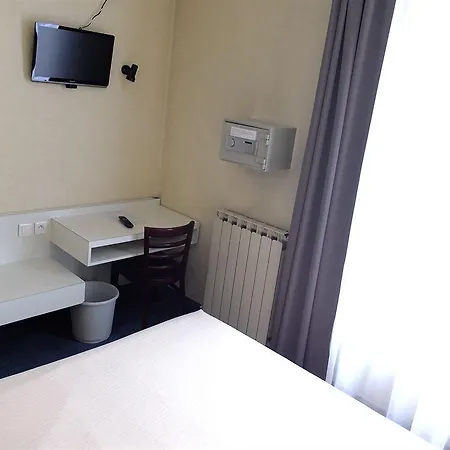 Hotel De Flore - Montmartre 3*