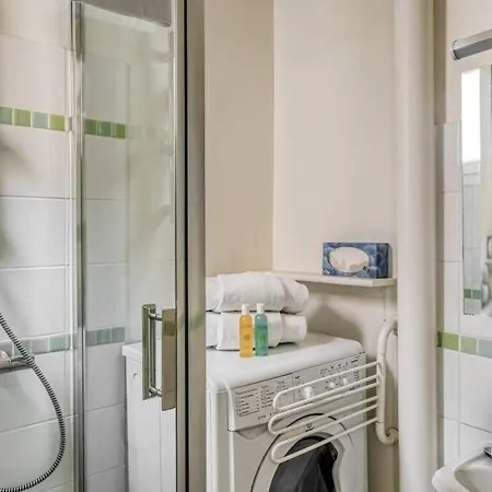 Stunning 2 Bedrooms In Apartmán Paříž
