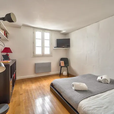 The Perfect Parisian 2 Bdrs Flat At Le Marais דירה פריז