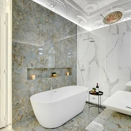Exceptional - 4br-12p - Parc Monceau Appartement Parijs