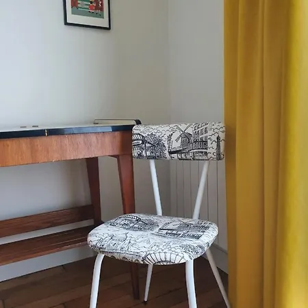 Chez Pépé Merle - D'hôte Au Coeur De Bed & Breakfast Parigi
