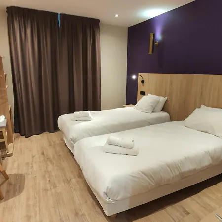 Modern Est Hotel