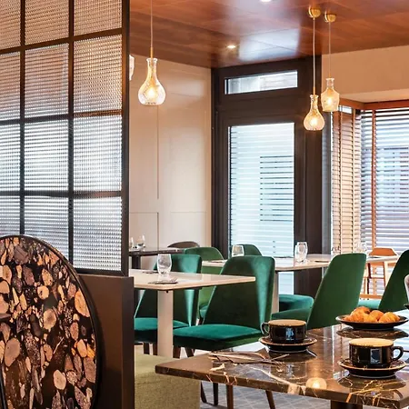 Mercure Montparnasse Pasteur 4*