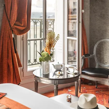 Hotel Maison Albar Le Champs-elysées 5*