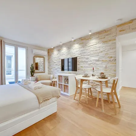 Historical By Architect - Louvre パリ